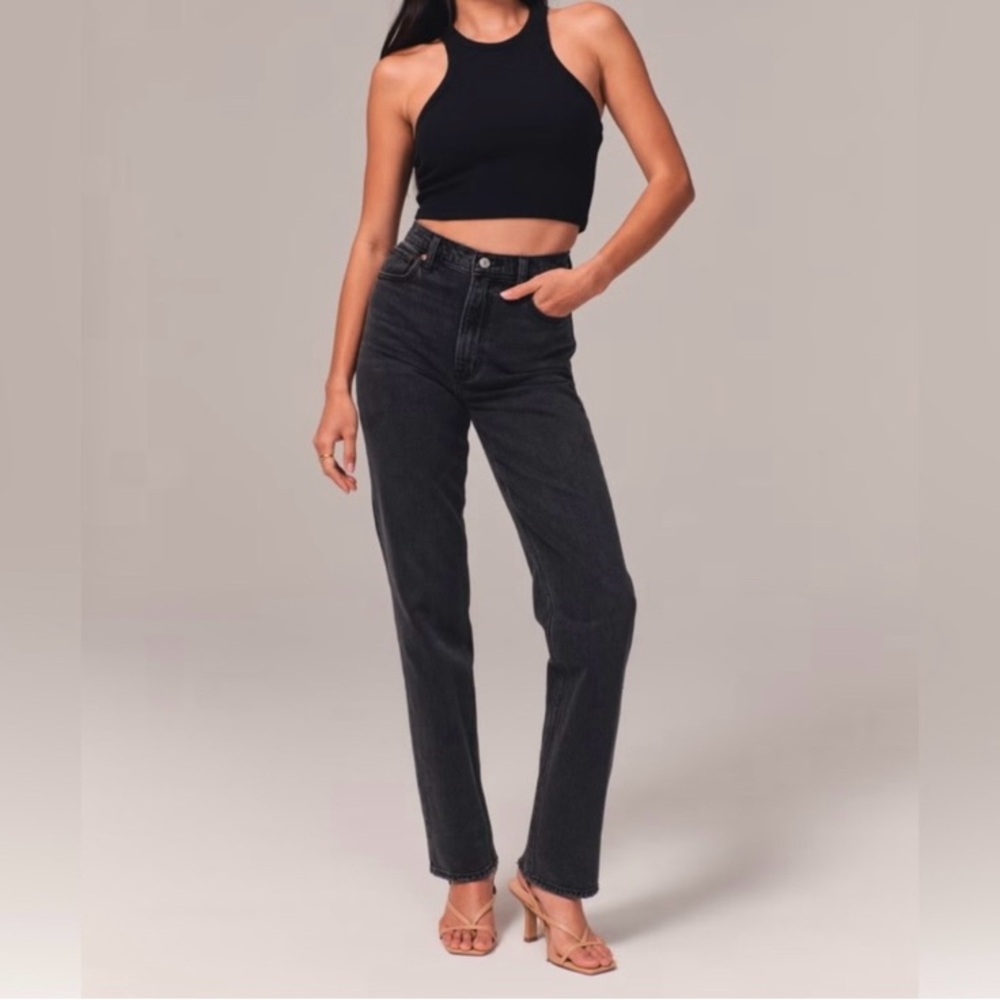 Abercrombie & Fitch The 90's Relaxed Jean Ultra High Rise Jeans Size 27/4R